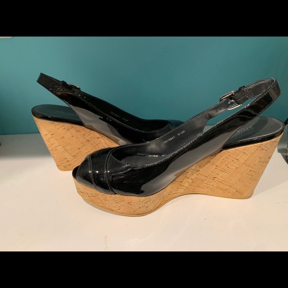 Stuart Weitzman Women Sandals, size 6.5 - Picture 2 of 4